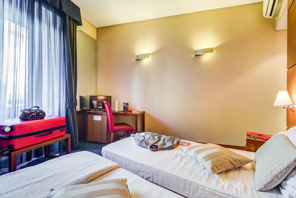 Rovati Guesthouse Рим Екстериор снимка