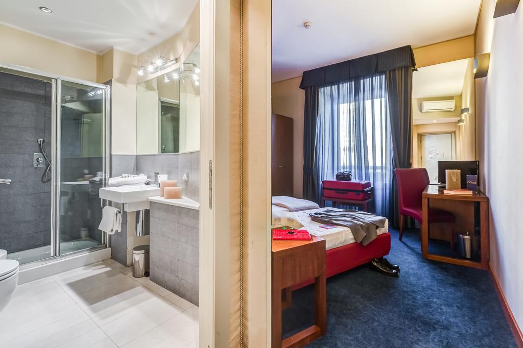 Rovati Guesthouse Рим Екстериор снимка