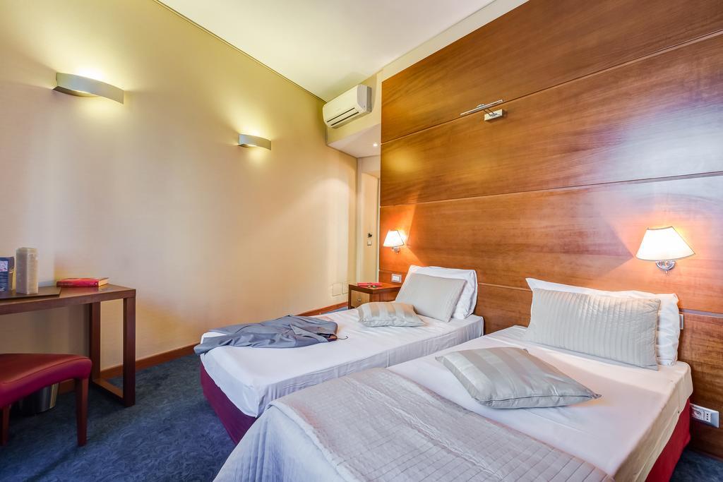 Rovati Guesthouse Рим Екстериор снимка