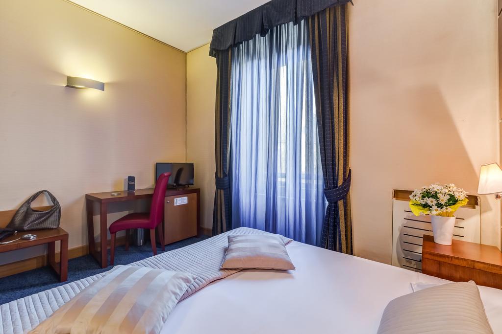 Rovati Guesthouse Рим Екстериор снимка