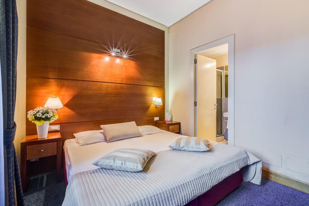 Rovati Guesthouse Рим Екстериор снимка