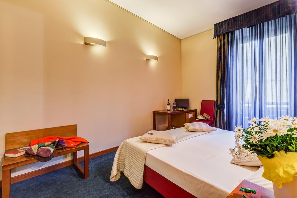 Rovati Guesthouse Рим Екстериор снимка