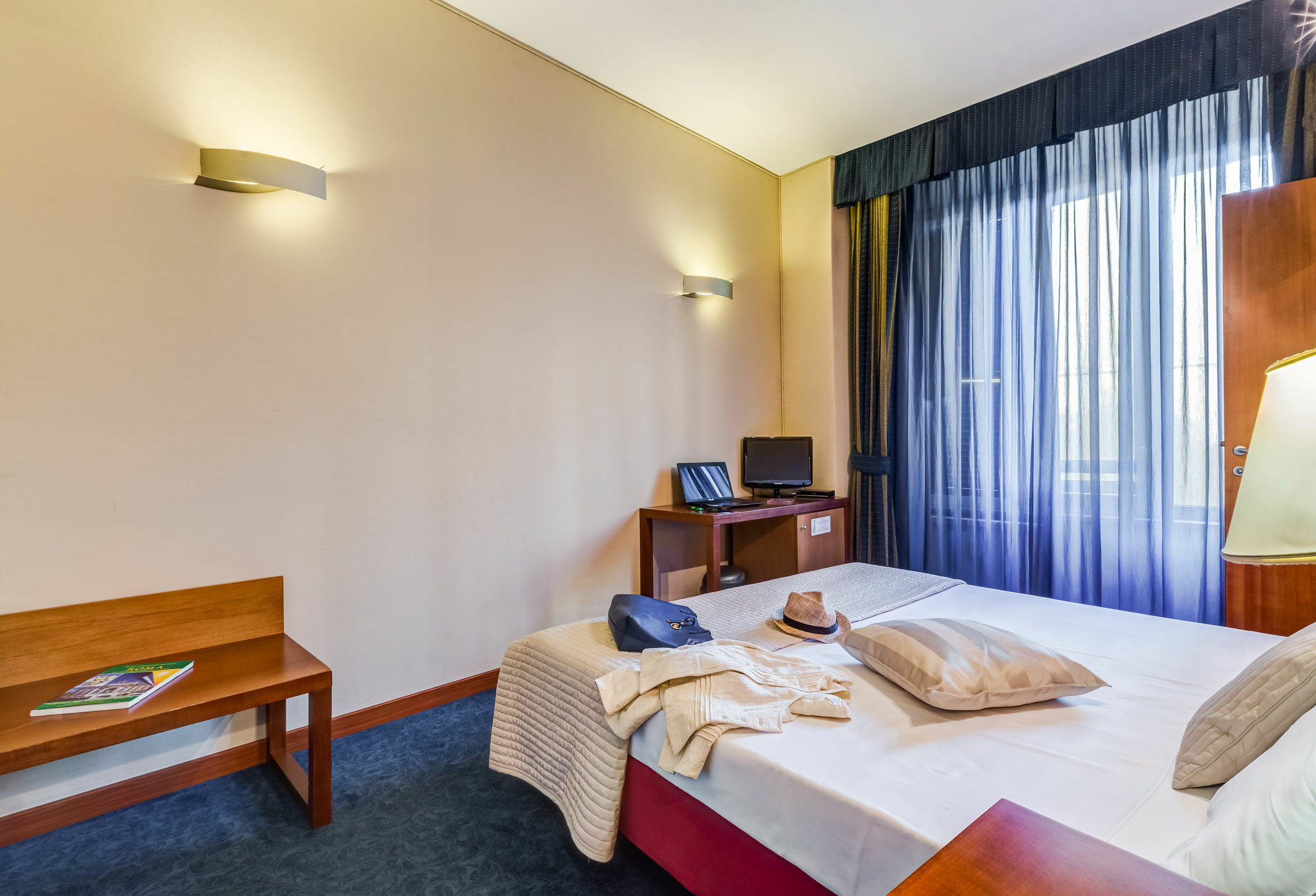 Rovati Guesthouse Рим Екстериор снимка