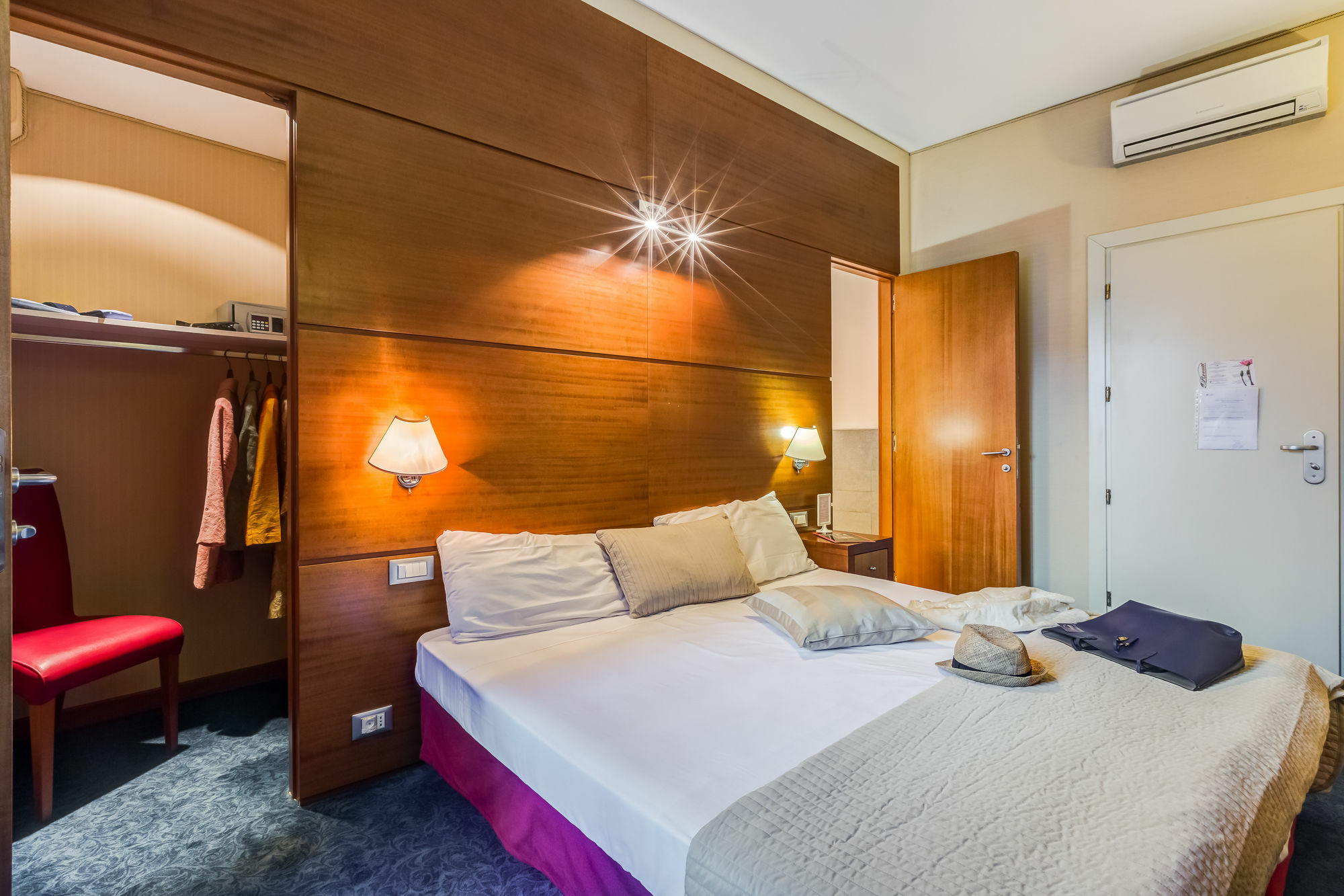 Rovati Guesthouse Рим Екстериор снимка
