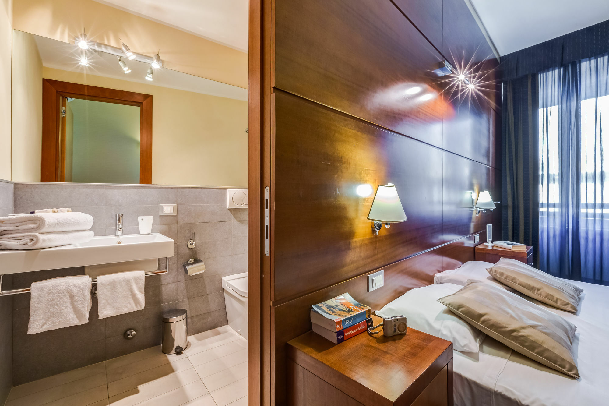 Rovati Guesthouse Рим Екстериор снимка