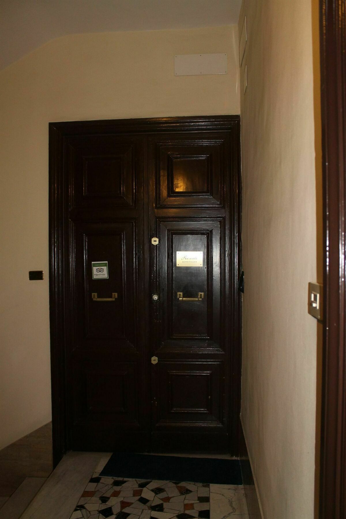 Rovati Guesthouse Рим Екстериор снимка