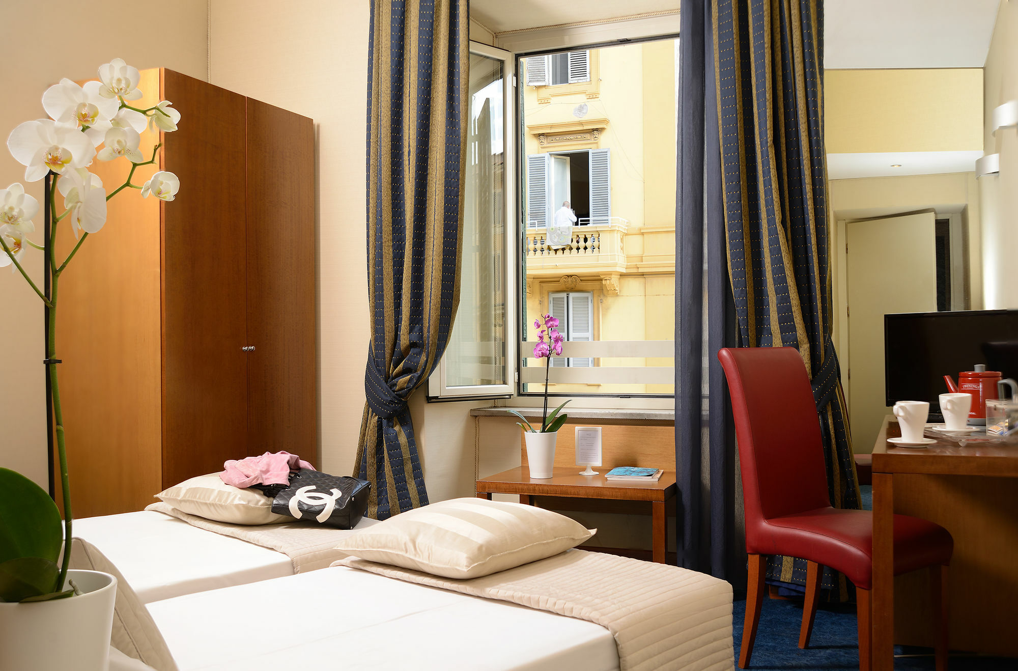 Rovati Guesthouse Рим Екстериор снимка